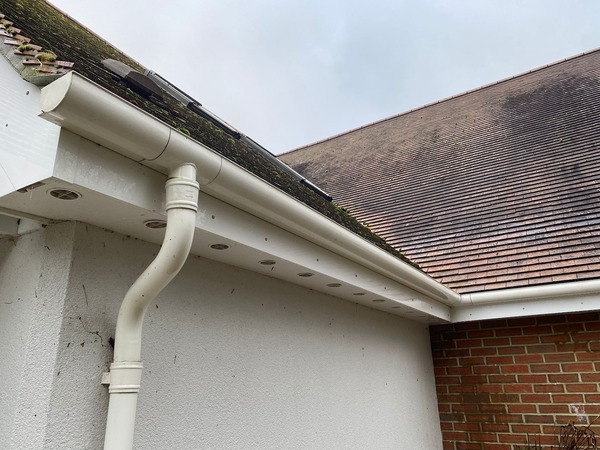 Residential gutter cleaning experts in Farnborough, Hampshire